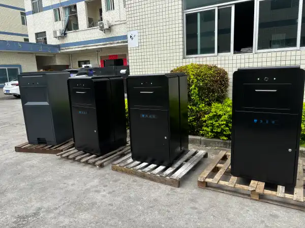solar-powered compactor trash can solar-powered compactor trash can